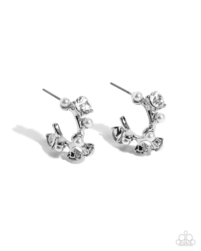 Paparazzi Jewelry Earrings Paparazzi Earring Dazzling Daydream White